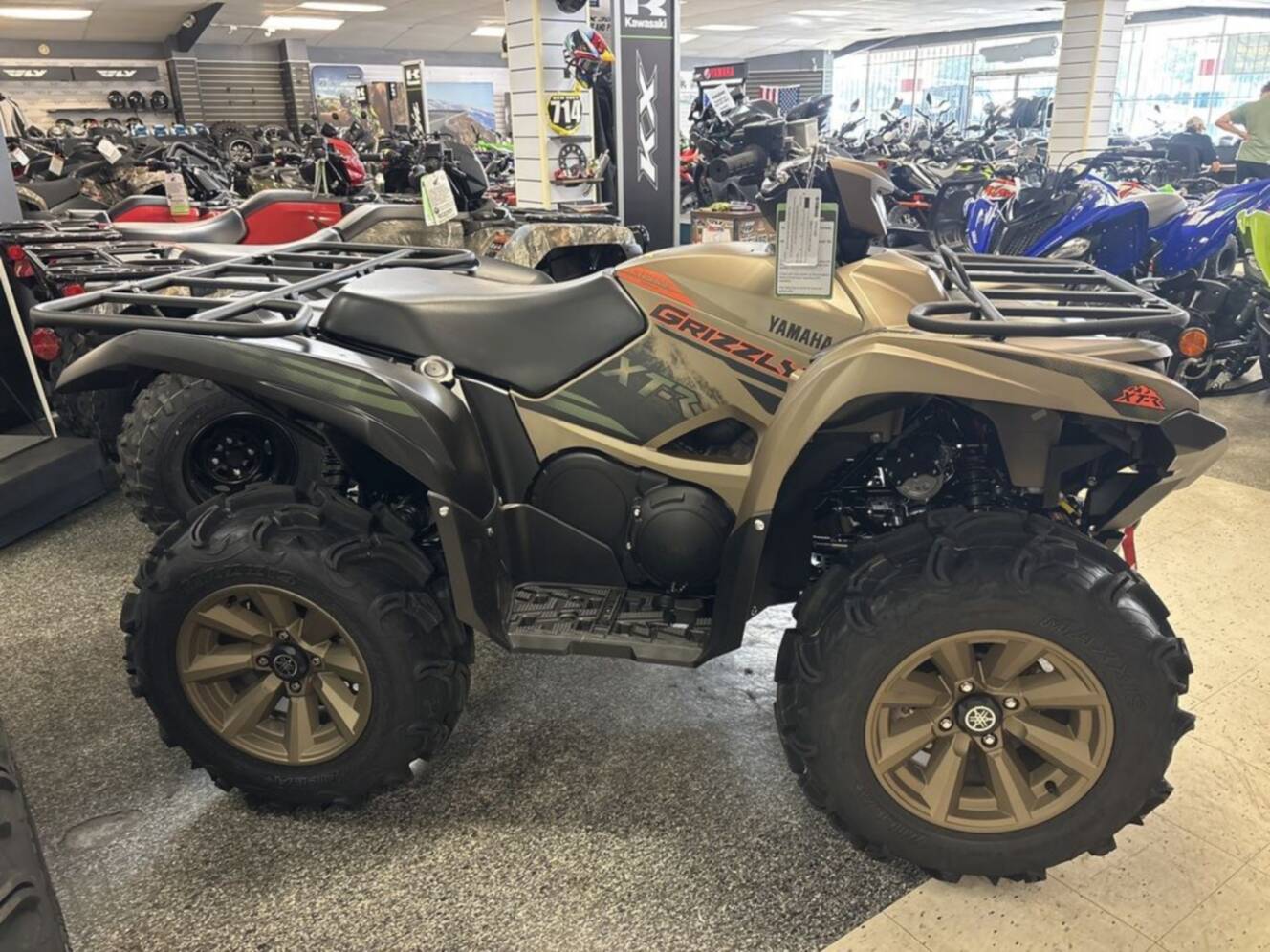 A photo of this 2027 Yamaha GRIZZLY EPS XT-R