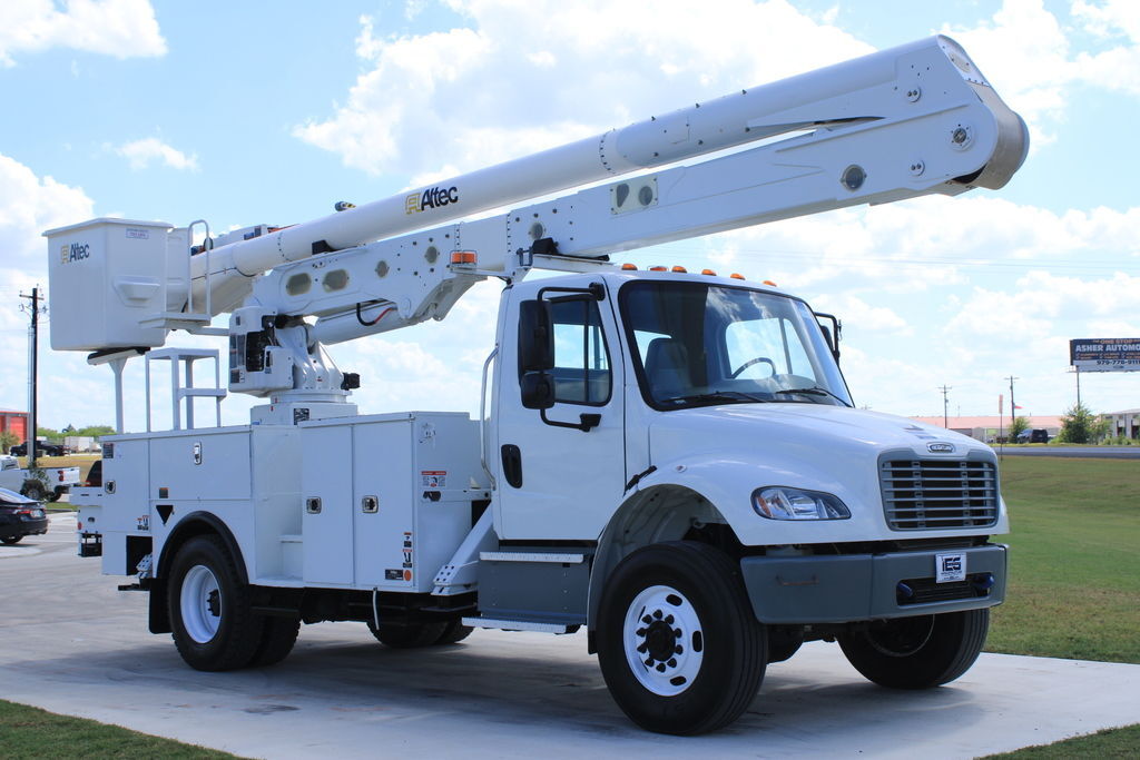 2021 Freightliner M2 4x4 / Altec AA55-MH in Bryan, TX