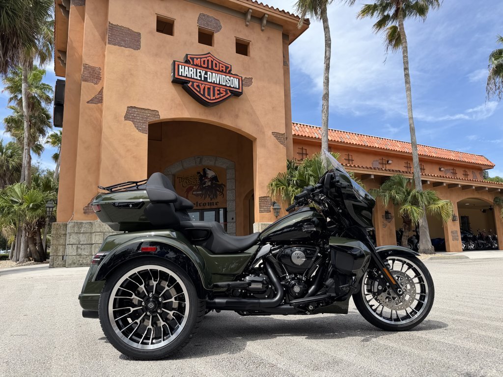 2026 Harley-Davidson STREET GLIDE 3 LIMITED LIMITED in Stuart, FL