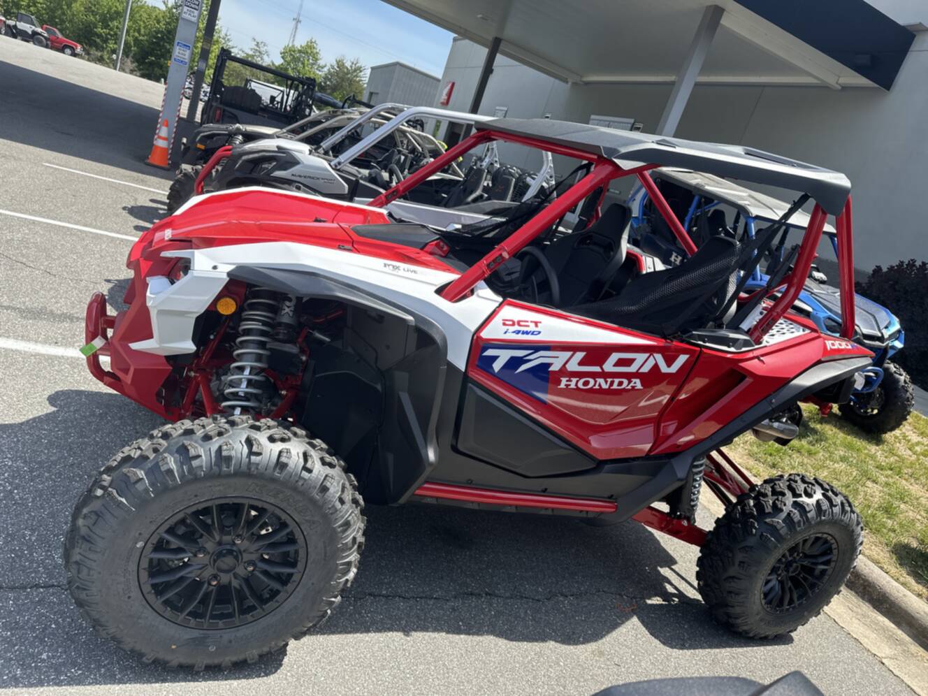 A photo of this 2026 Honda Talon 1000R FOX Live Valve