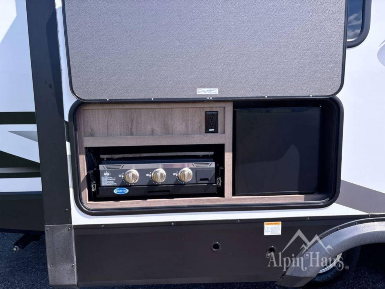 A photo of this 2025 Grand Design Imagine 2670MK