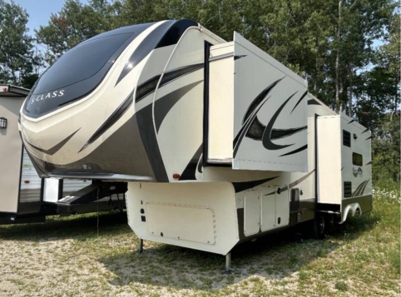 A photo of this 2019 Grand Design Solitude S-Class 2930RL