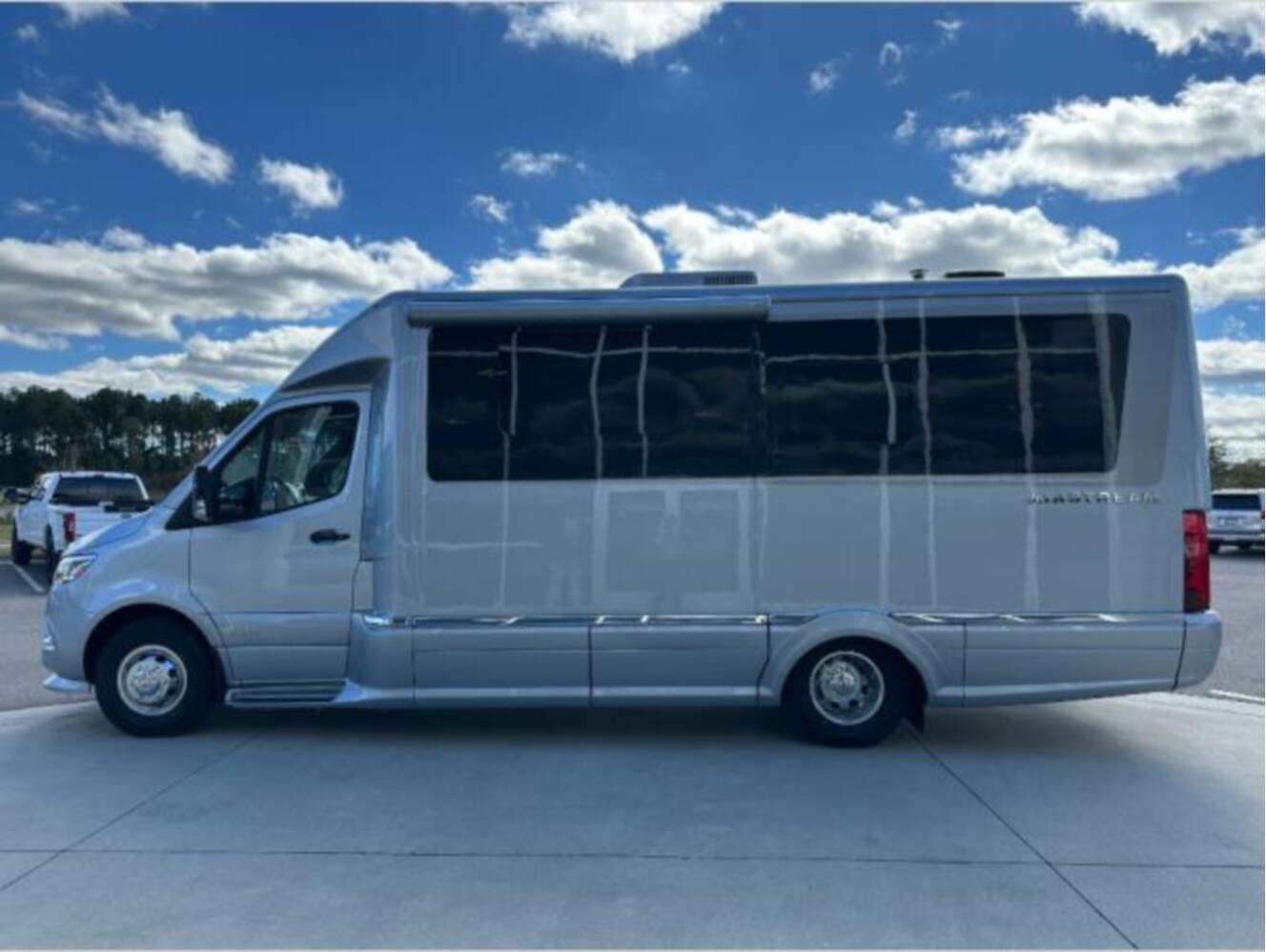 A photo of this 2026 Airstream Atlas