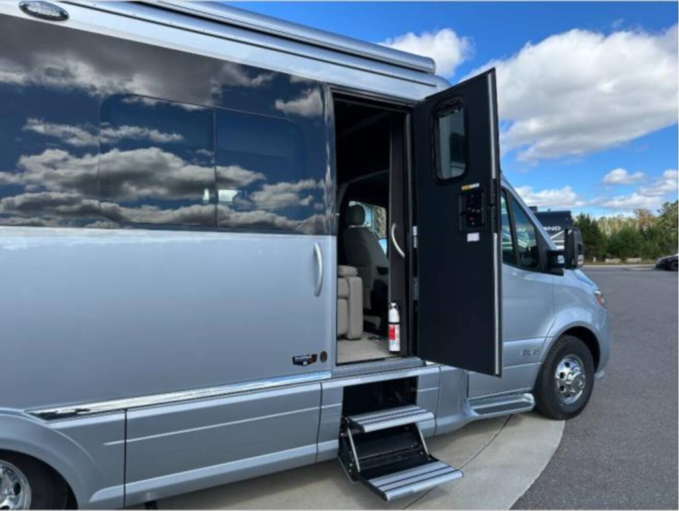 A photo of this 2026 Airstream Atlas