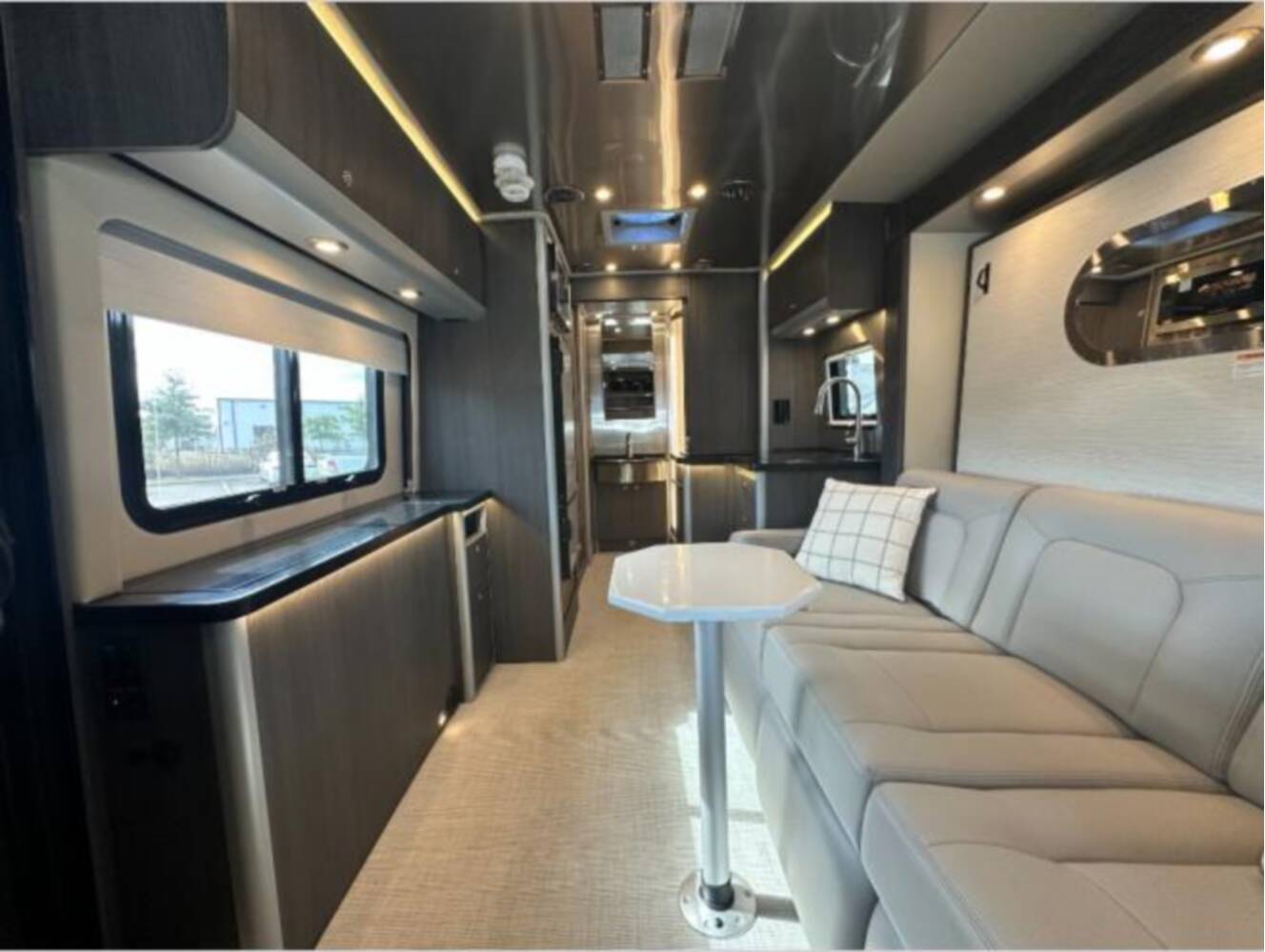 A photo of this 2026 Airstream Atlas