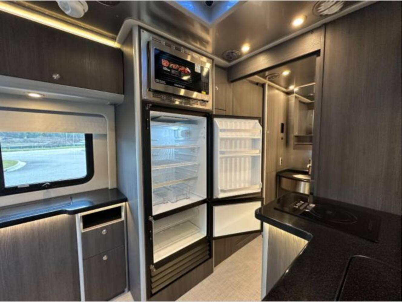 A photo of this 2026 Airstream Atlas