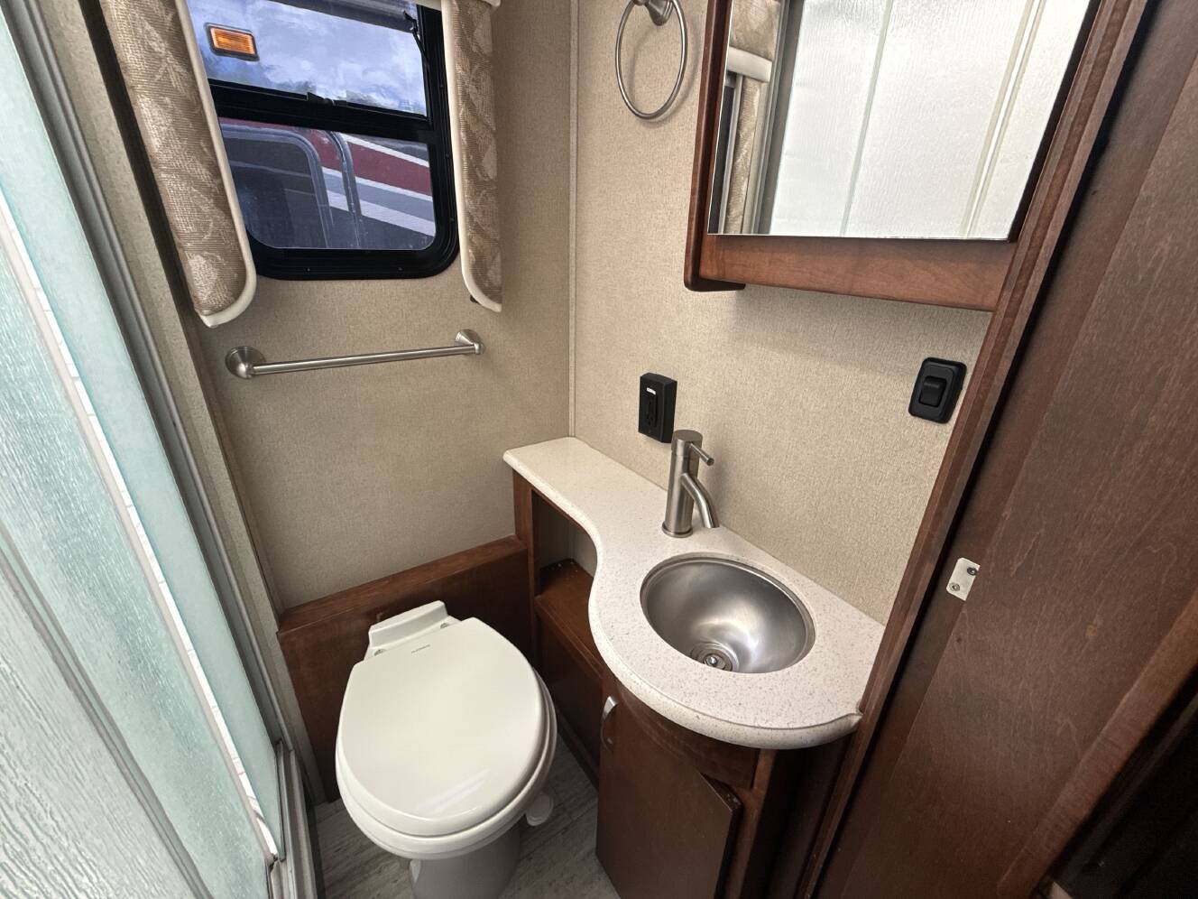 A photo of this 2019 Renegade VILLAGIO 25QRS