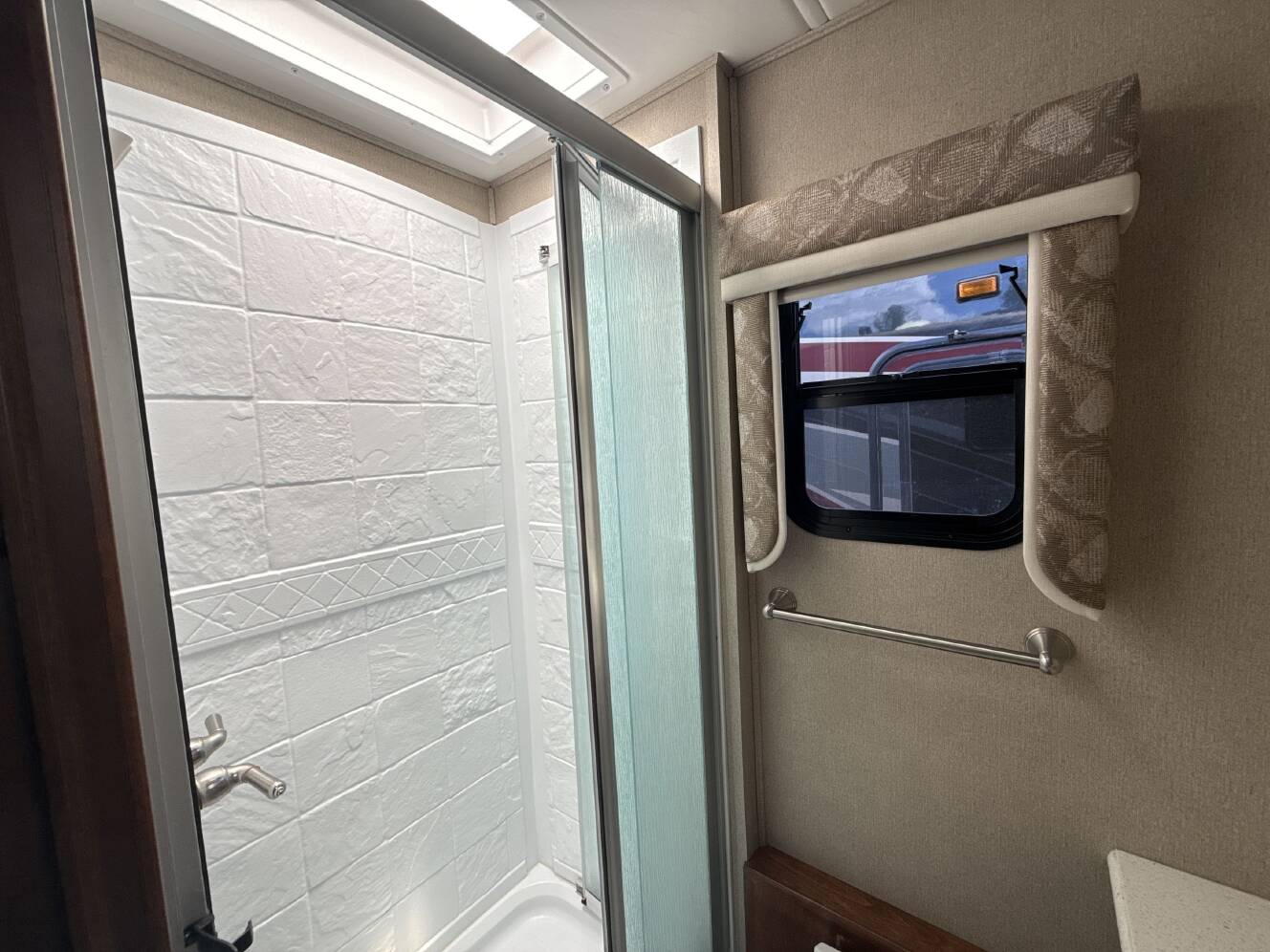 A photo of this 2019 Renegade VILLAGIO 25QRS