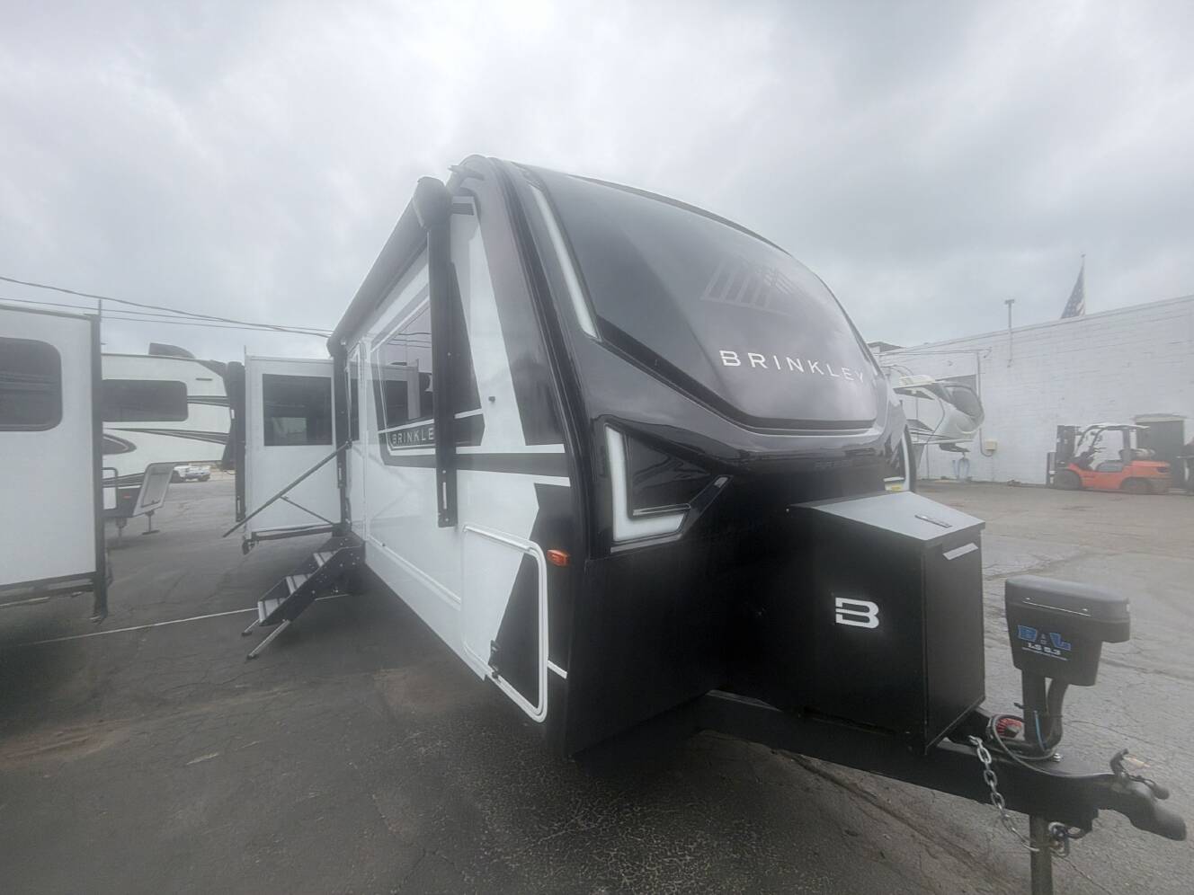 A photo of this 2024 Brinkley MODEL Z AIR 295