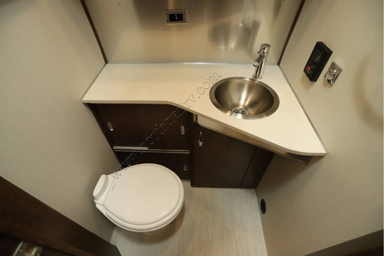A photo of this 2021 Airstream Globetrotter 25FB