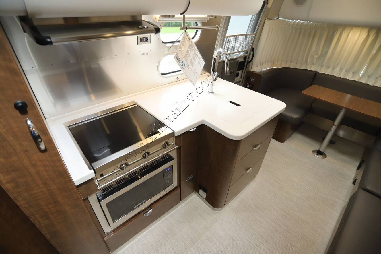 A photo of this 2021 Airstream Globetrotter 25FB