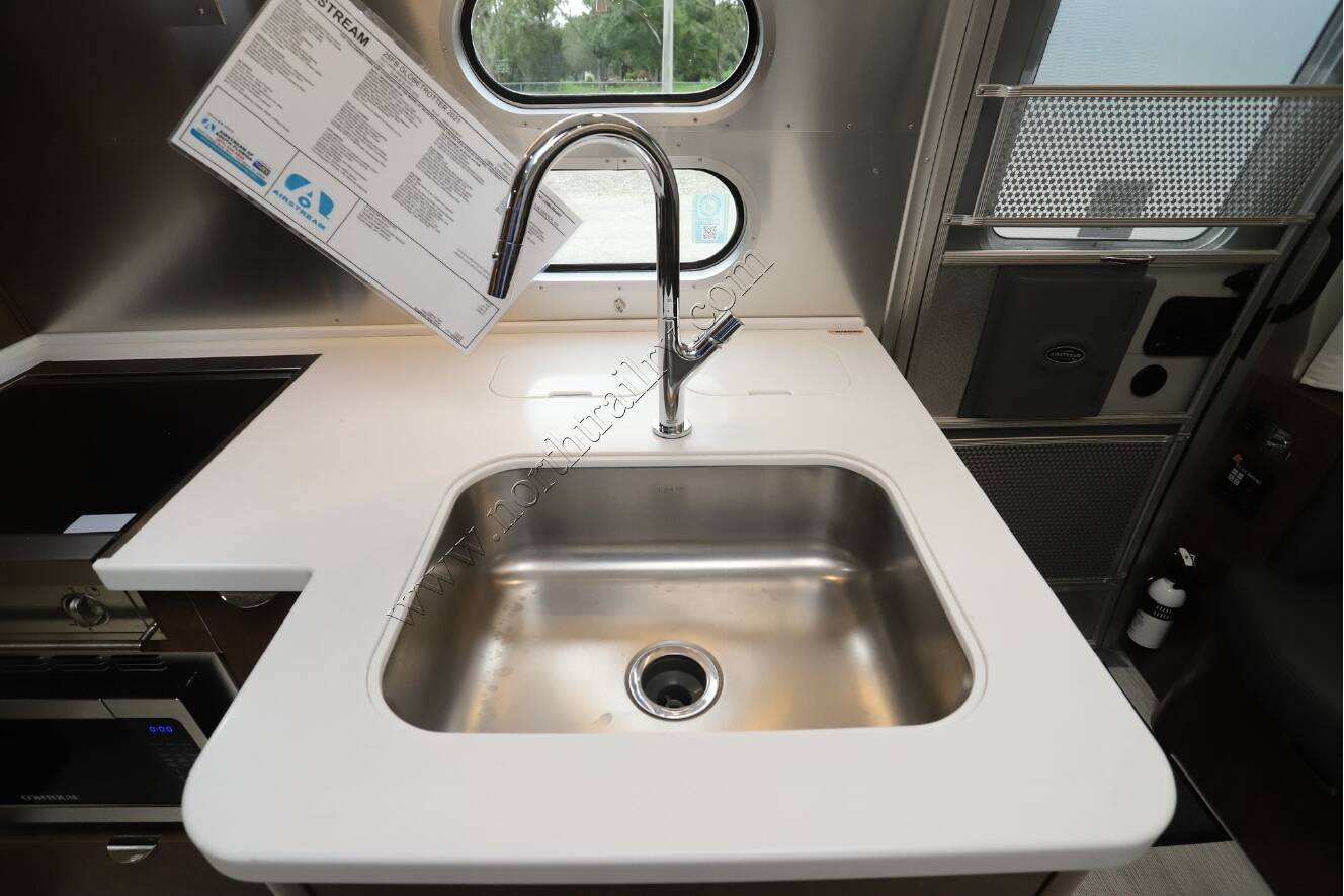 A photo of this 2021 Airstream Globetrotter 25FB