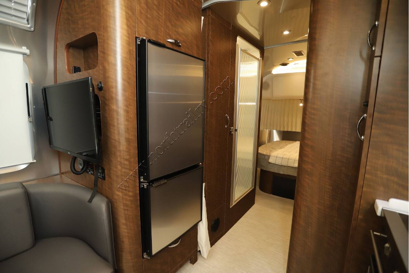 A photo of this 2021 Airstream Globetrotter 25FB