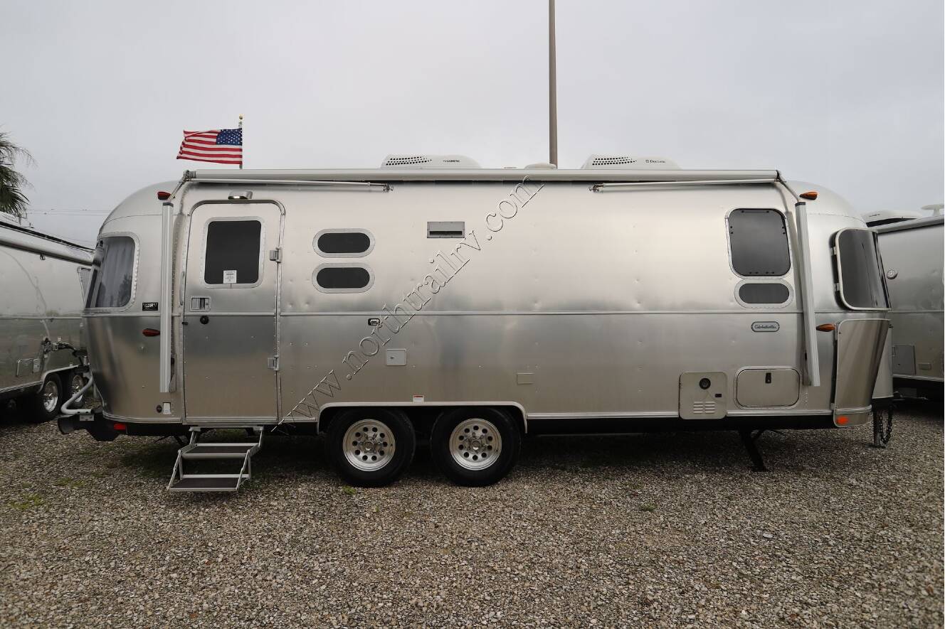 A photo of this 2021 Airstream Globetrotter 25FB