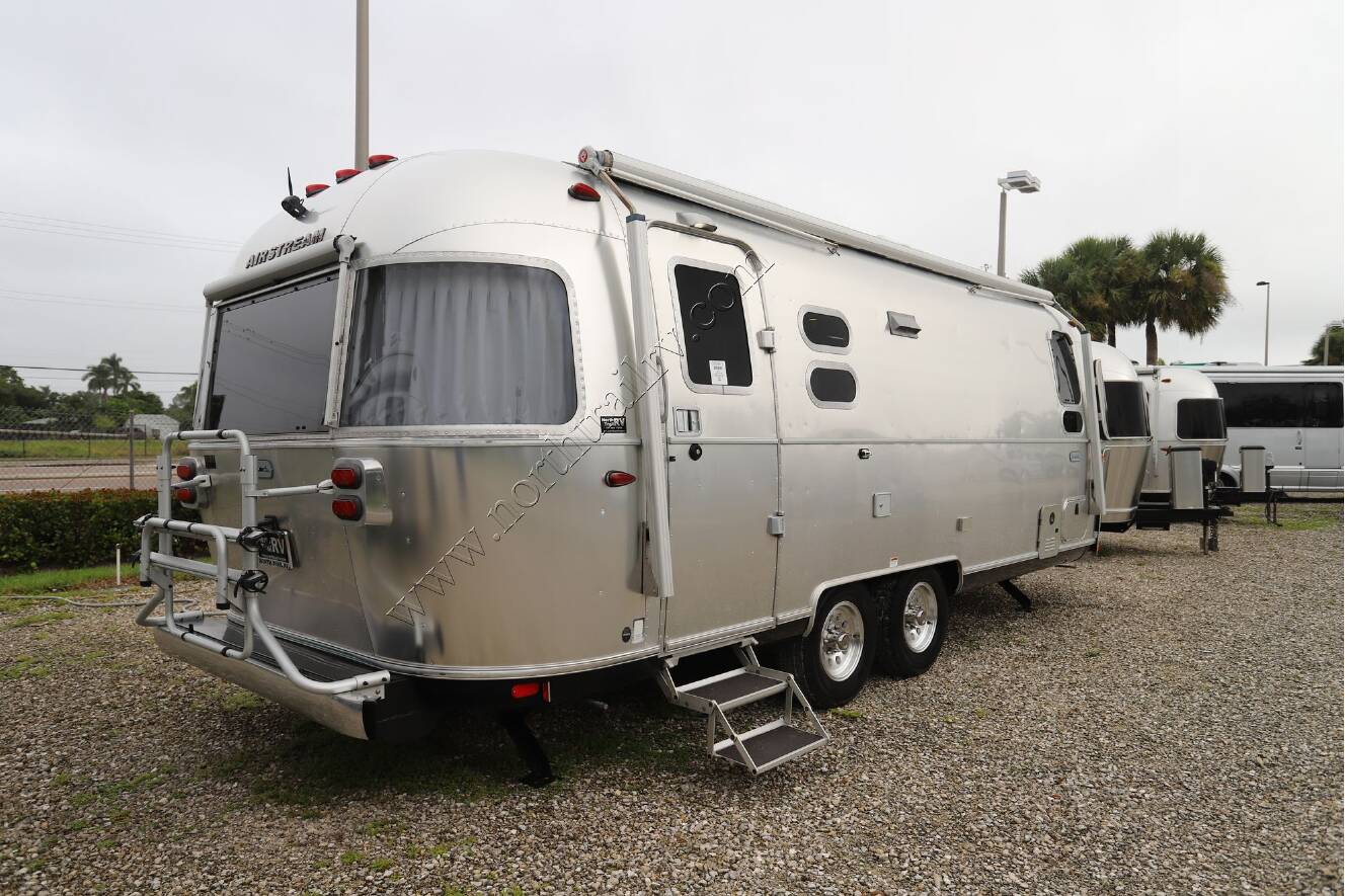 A photo of this 2021 Airstream Globetrotter 25FB