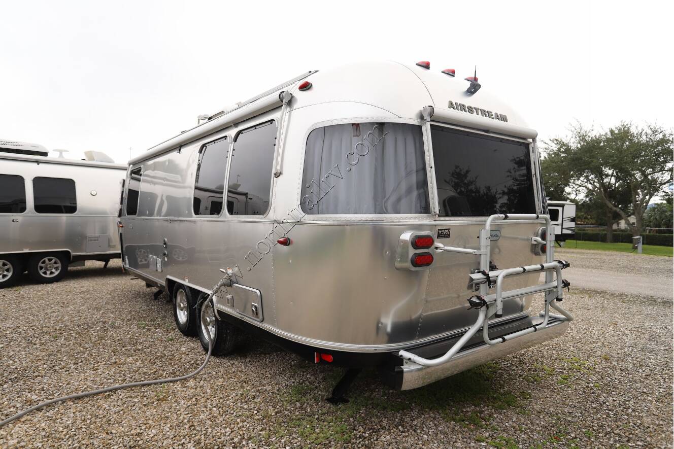 A photo of this 2021 Airstream Globetrotter 25FB