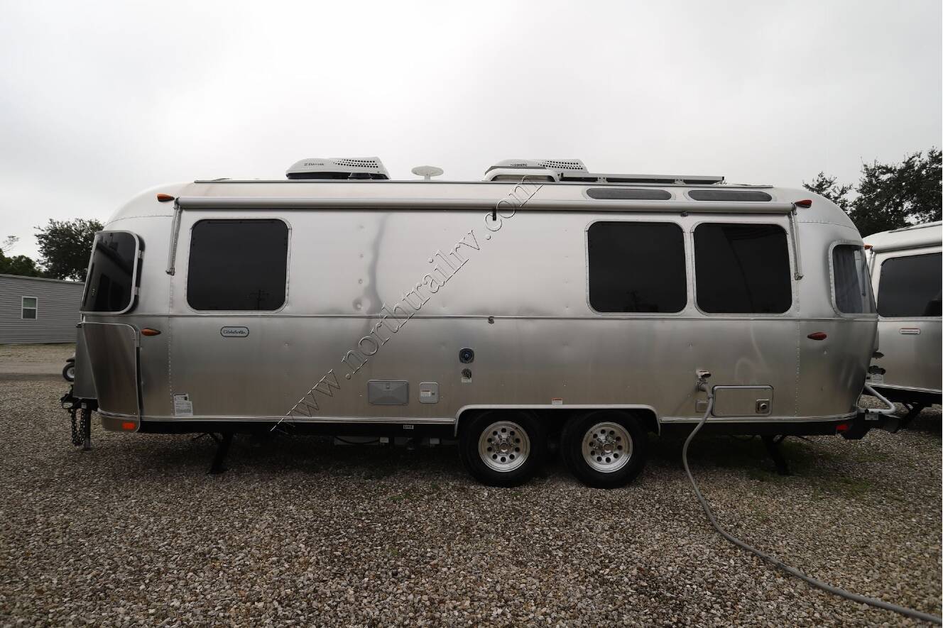 A photo of this 2021 Airstream Globetrotter 25FB