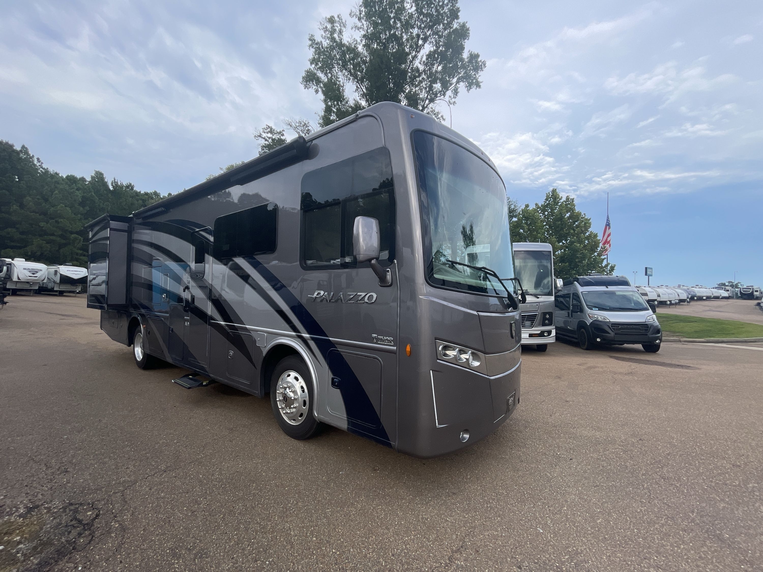 2019 Thor PALAZZO 33.5 in jackson MS
