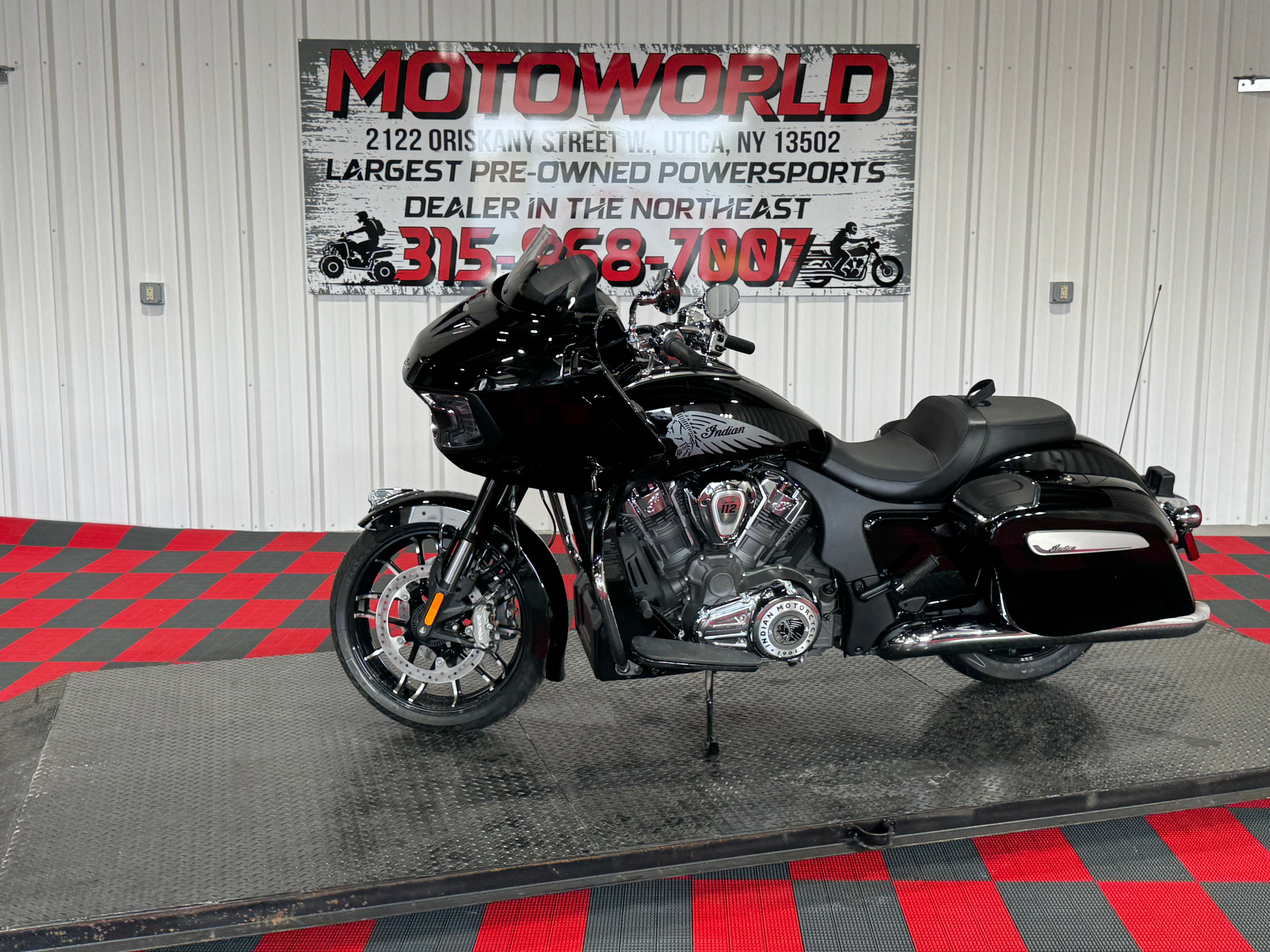 2026 Indian Motorcycle Challenger® Limited 112 with PowerBand Audio Package LIMITED WITH POWERBAND AUDIO PACKAGE in Utica, NY