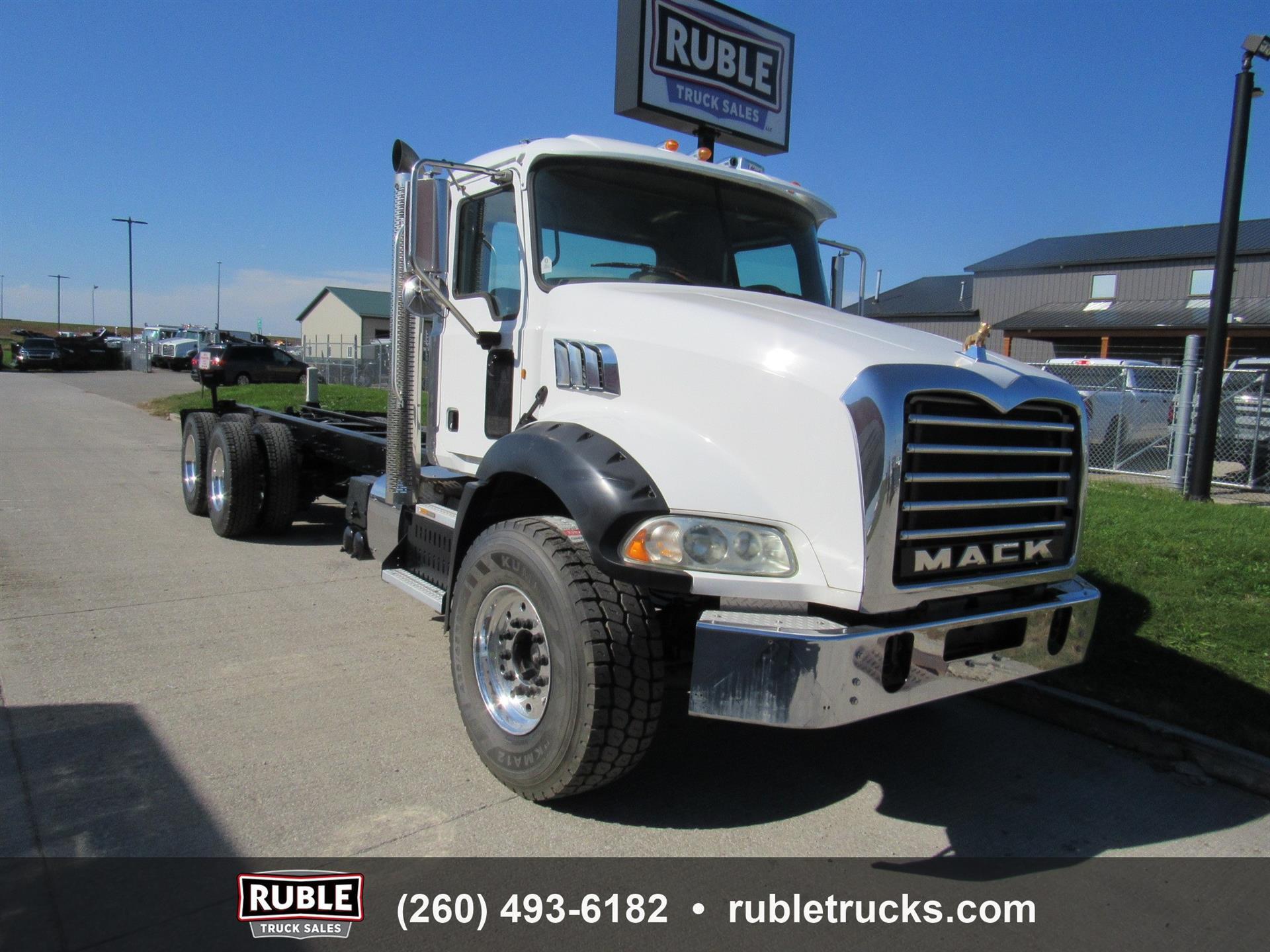 2014 Mack GU813 in New Haven, IN