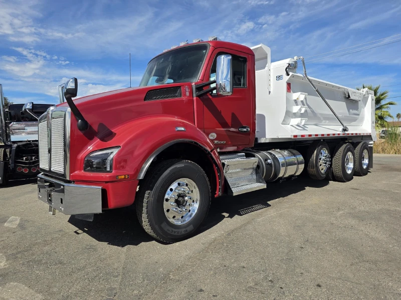 2022 KENWORTH T880