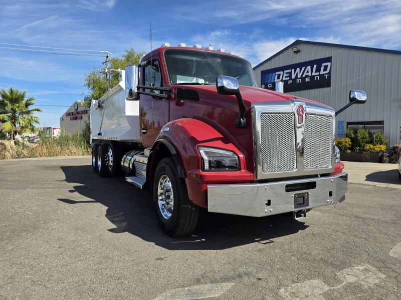 2022 KENWORTH T880