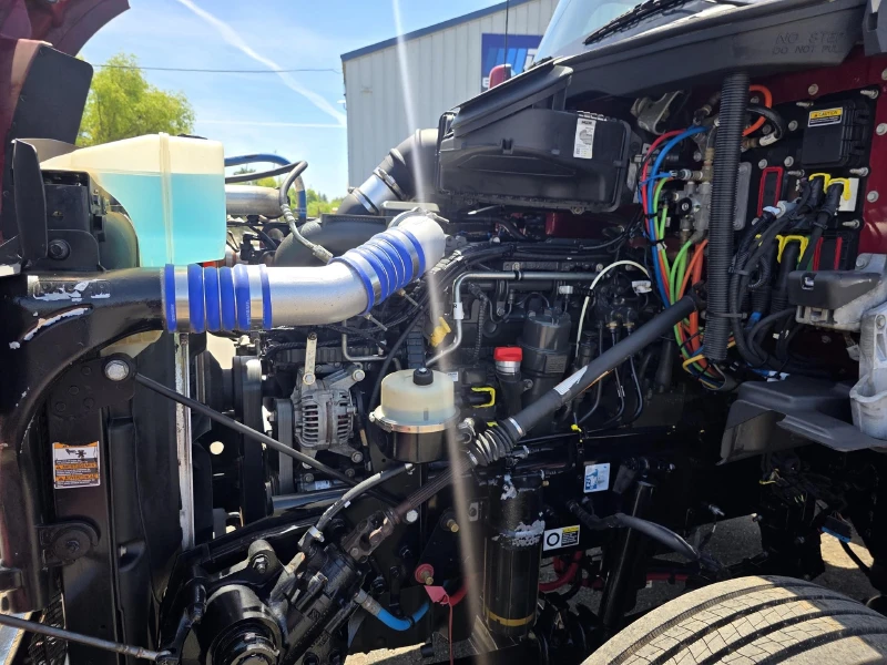 2022 KENWORTH T880
