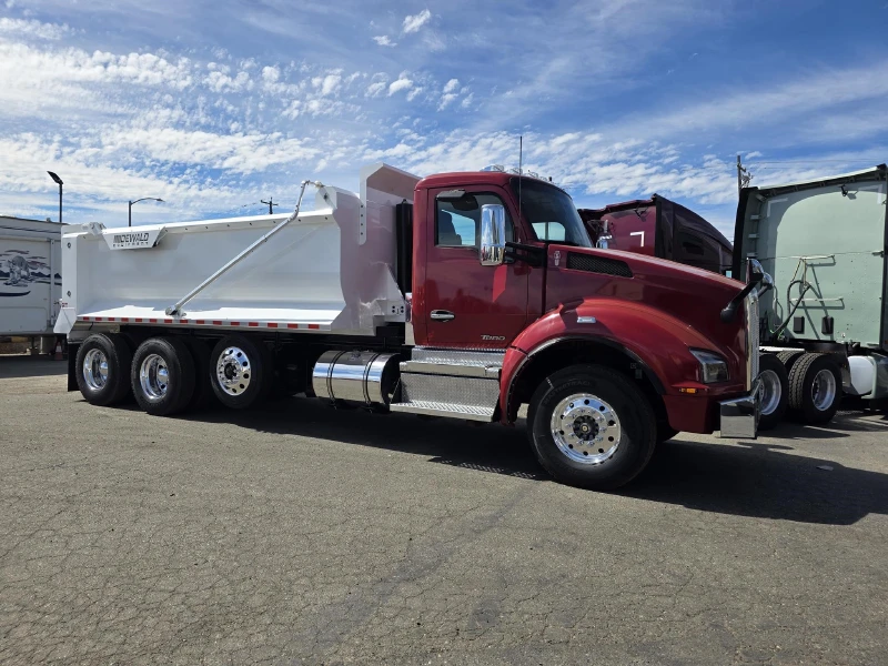 2022 KENWORTH T880