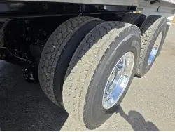 2022 KENWORTH T880