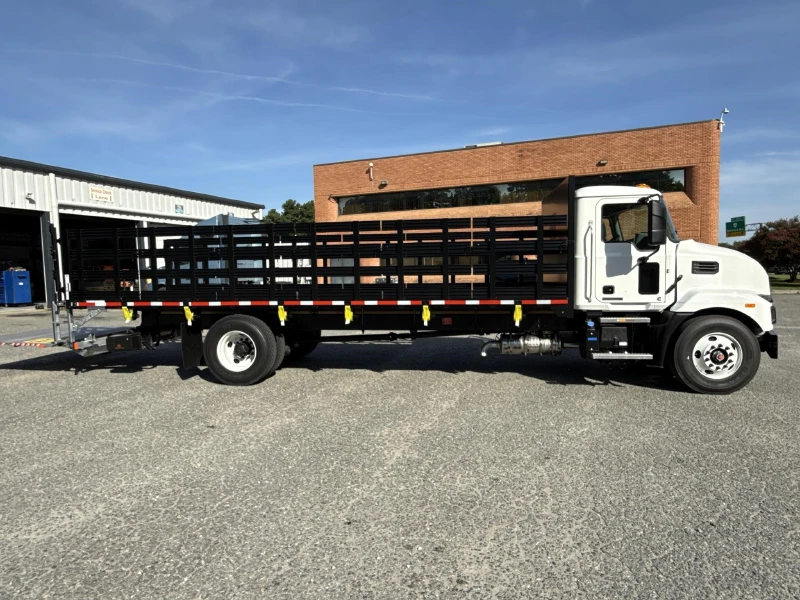 2027 MACK MD6