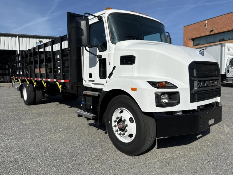 2027 MACK MD6