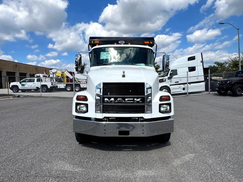 2026 MACK MD6