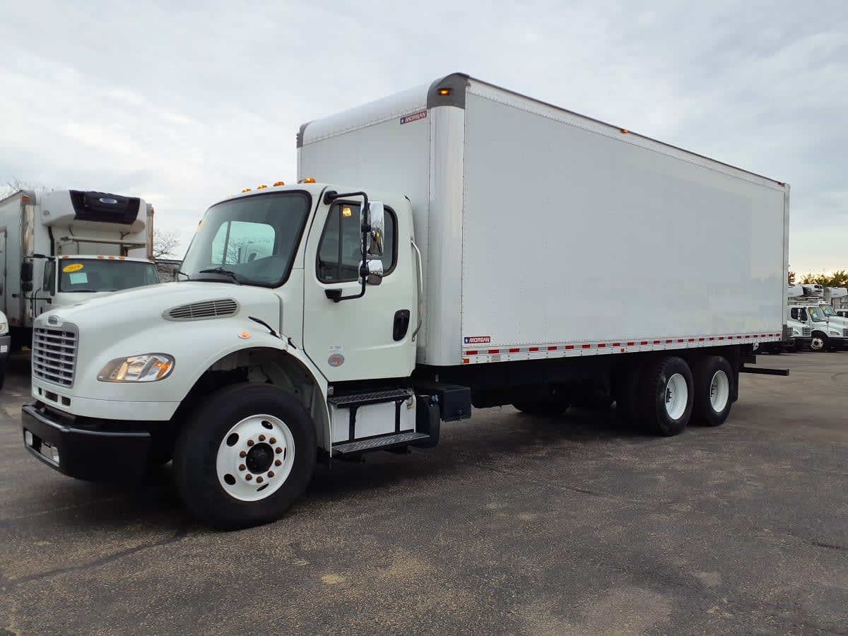2019 FREIGHTLINER BUSINESS CLASS M2 106 in Wayland, MI