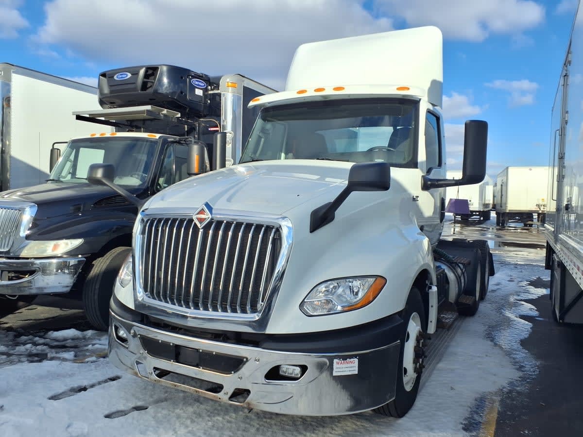 2019 INTERNATIONAL LT625 DAYCAB T/A in Taylor, MI