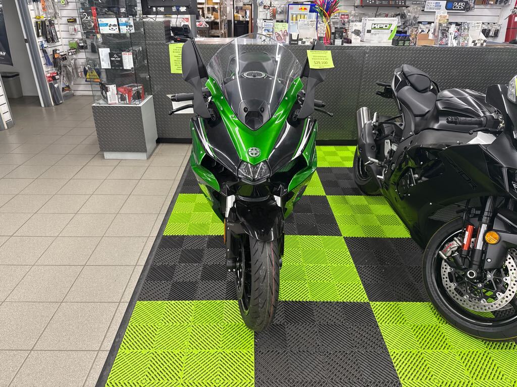 2025 Kawasaki NINJA H2 SX SE ABS SE+ in Waynesville, NC