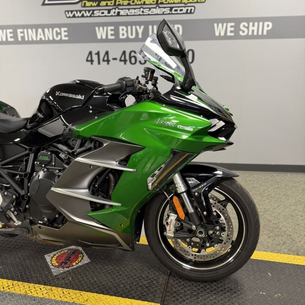 2025 Kawasaki NINJA H2® SX SE ABS in milwaukee WI