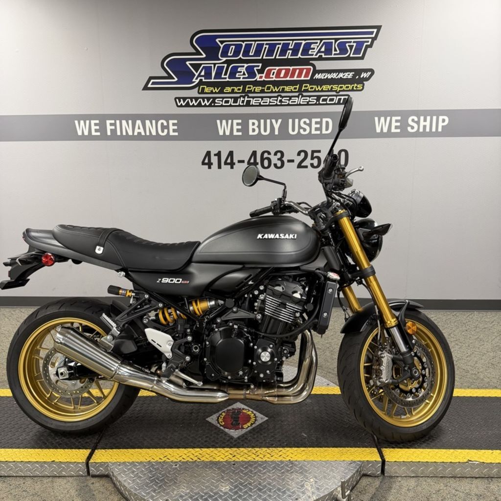 2025 Kawasaki Z900RS SE ABS ABS in Milwaukee, WI