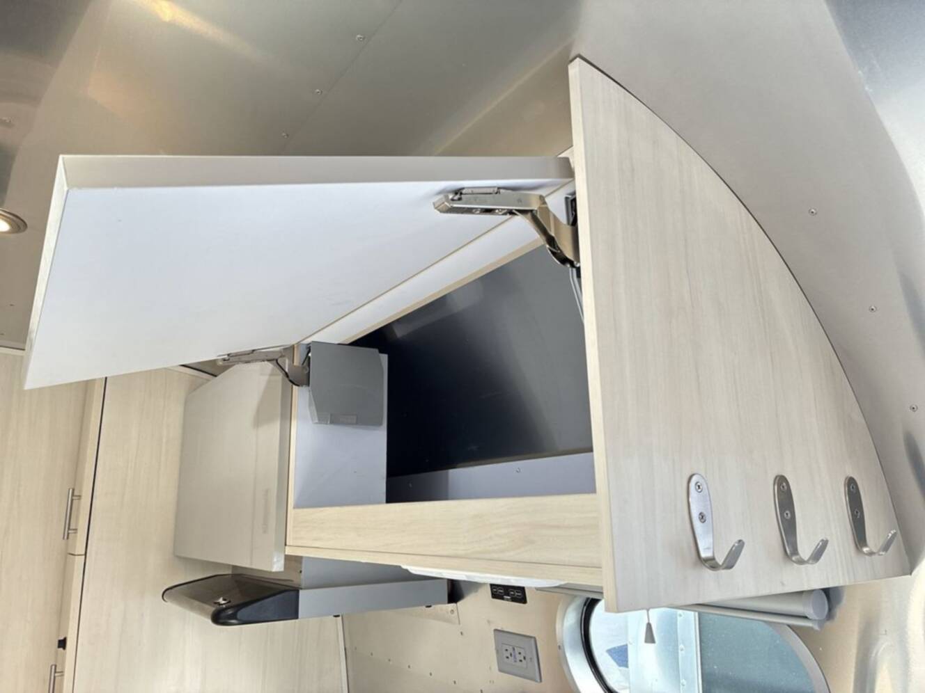 A photo of this 2021 Airstream Flying Cloud 25FB 25FB
