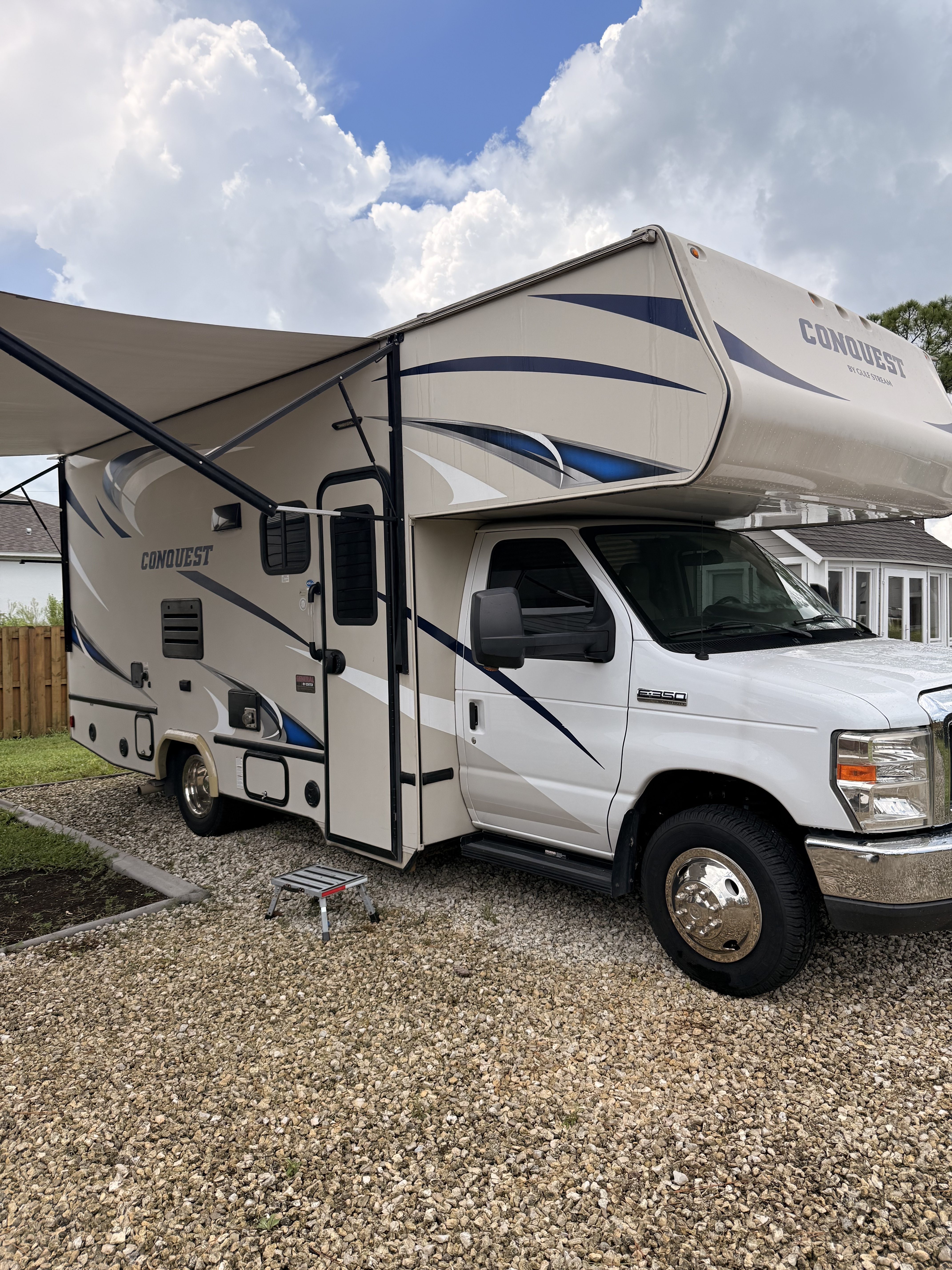2019 Gulf Stream CONQUEST CLASS C 6220 in lehigh acres FL