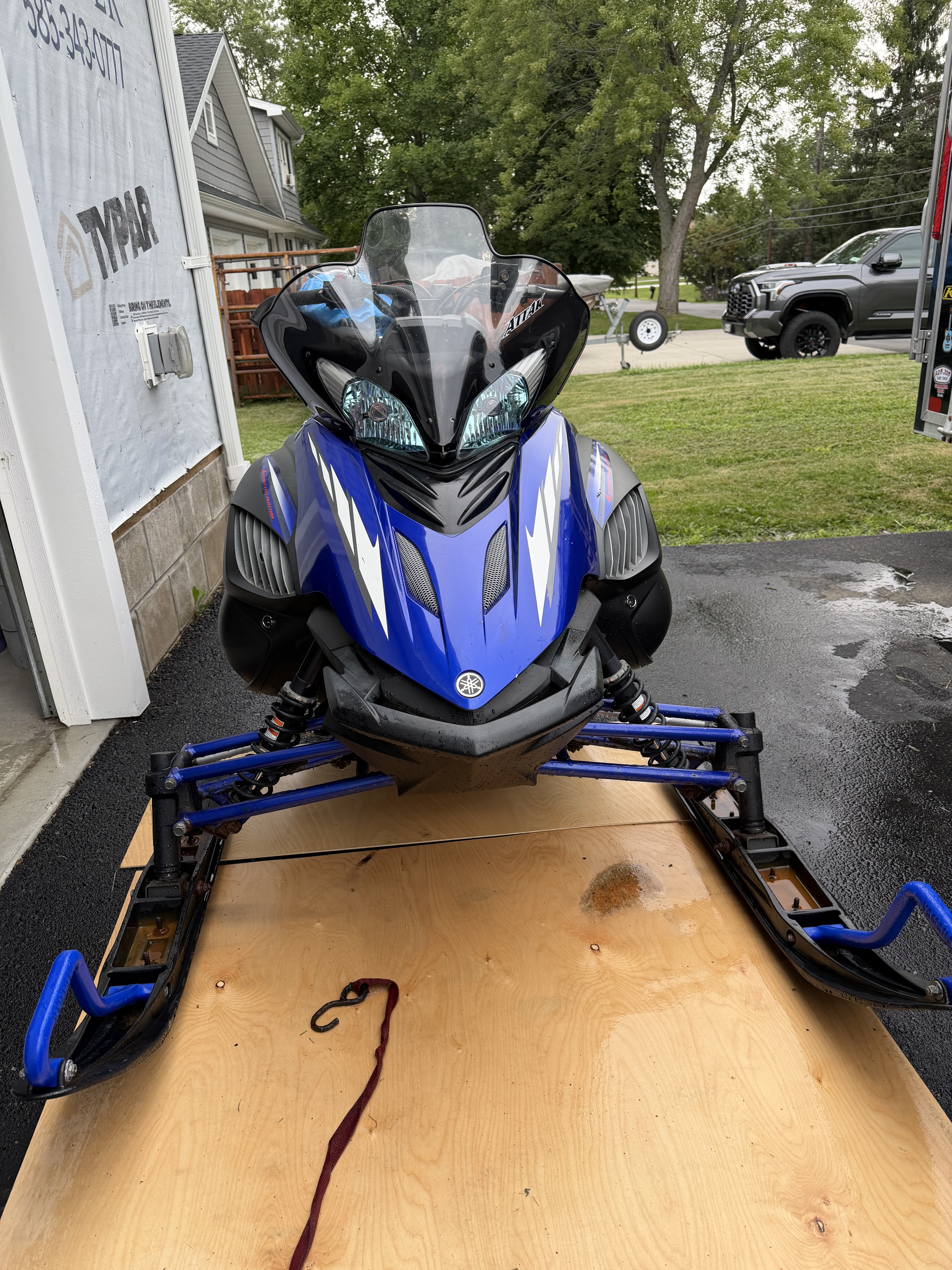 2006 Yamaha ATTAK BASE Snowmobile snowmobile