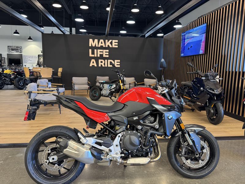 2024 BMW F 900 R - RACING RED.. DEMO!! 900 R in Tigard, OR