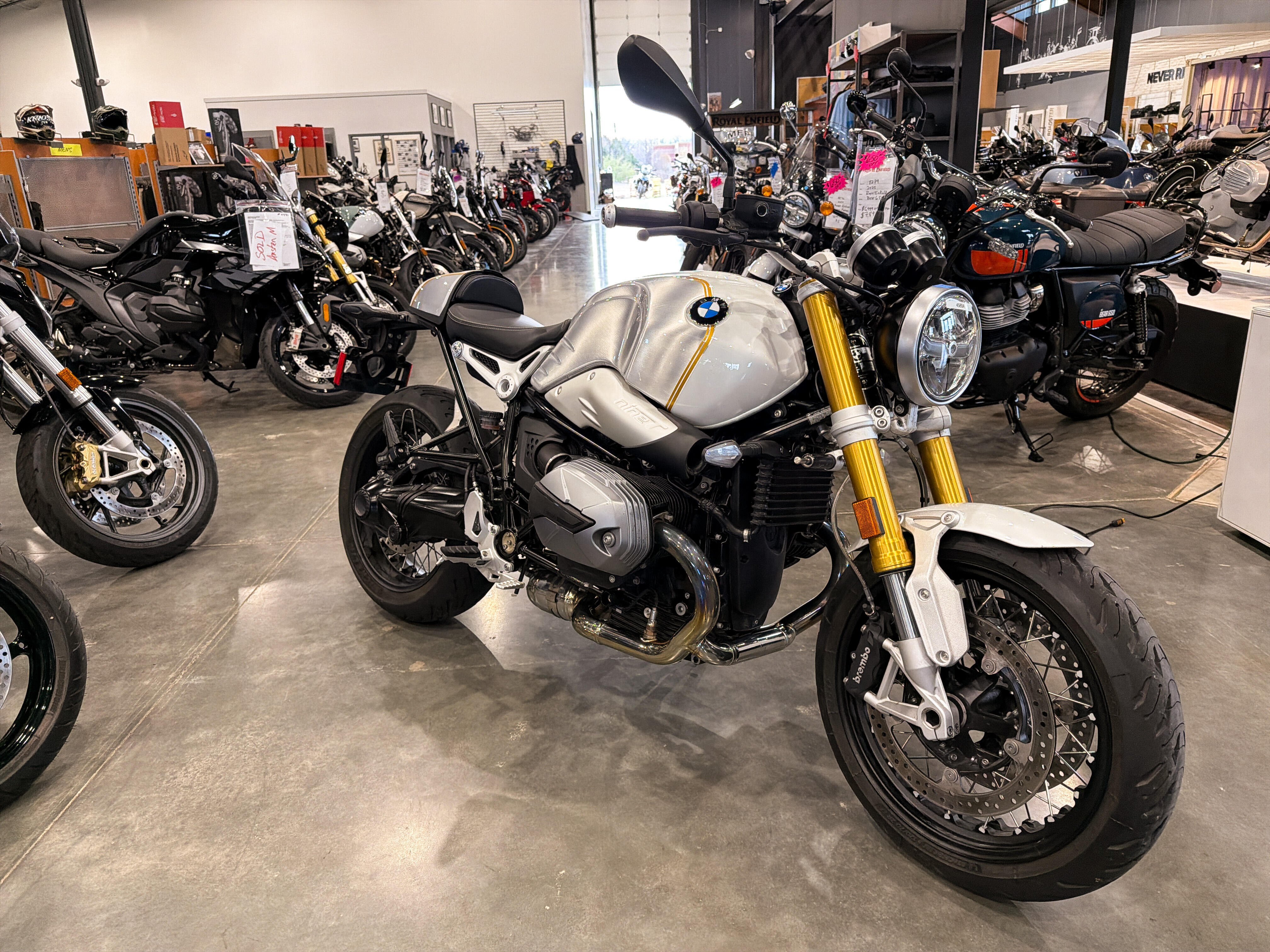 2022 BMW R nineT in chesterfield MO