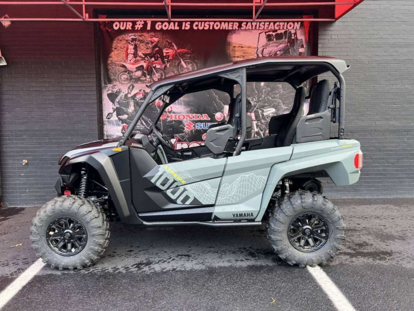A photo of this 2026 Yamaha Wolverine Rmax4 1000 Compact Xt-R