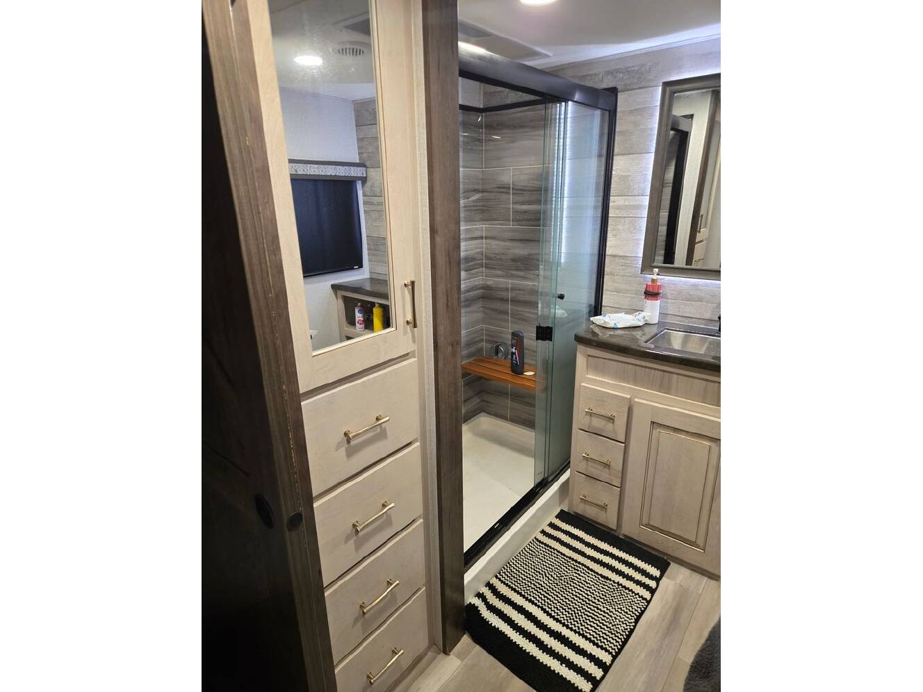 A photo of this 2021 Alliance Rv Paradigm 385FL