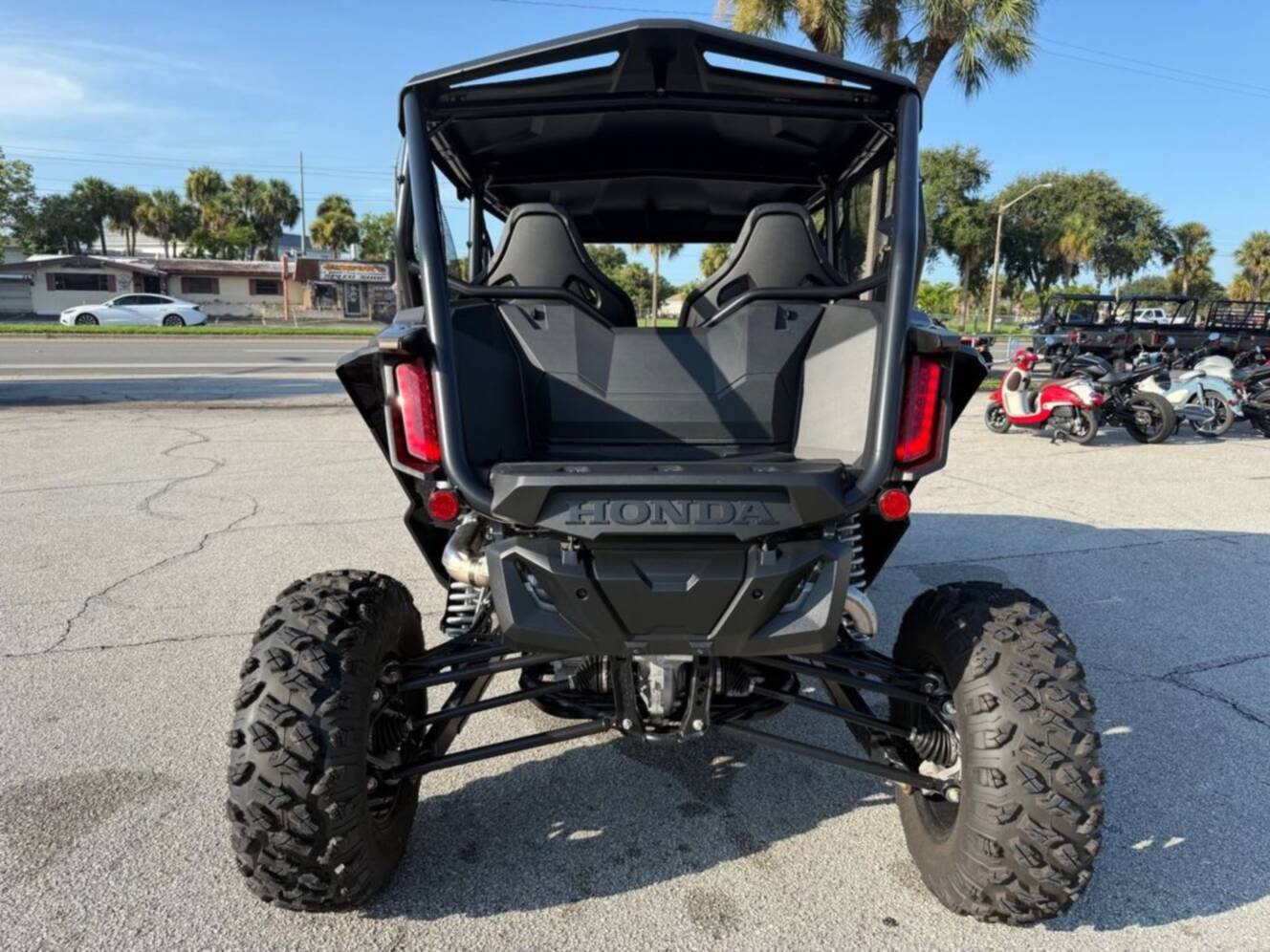 A photo of this 2026 Honda® Talon 1000R-4 FOX Live Valve