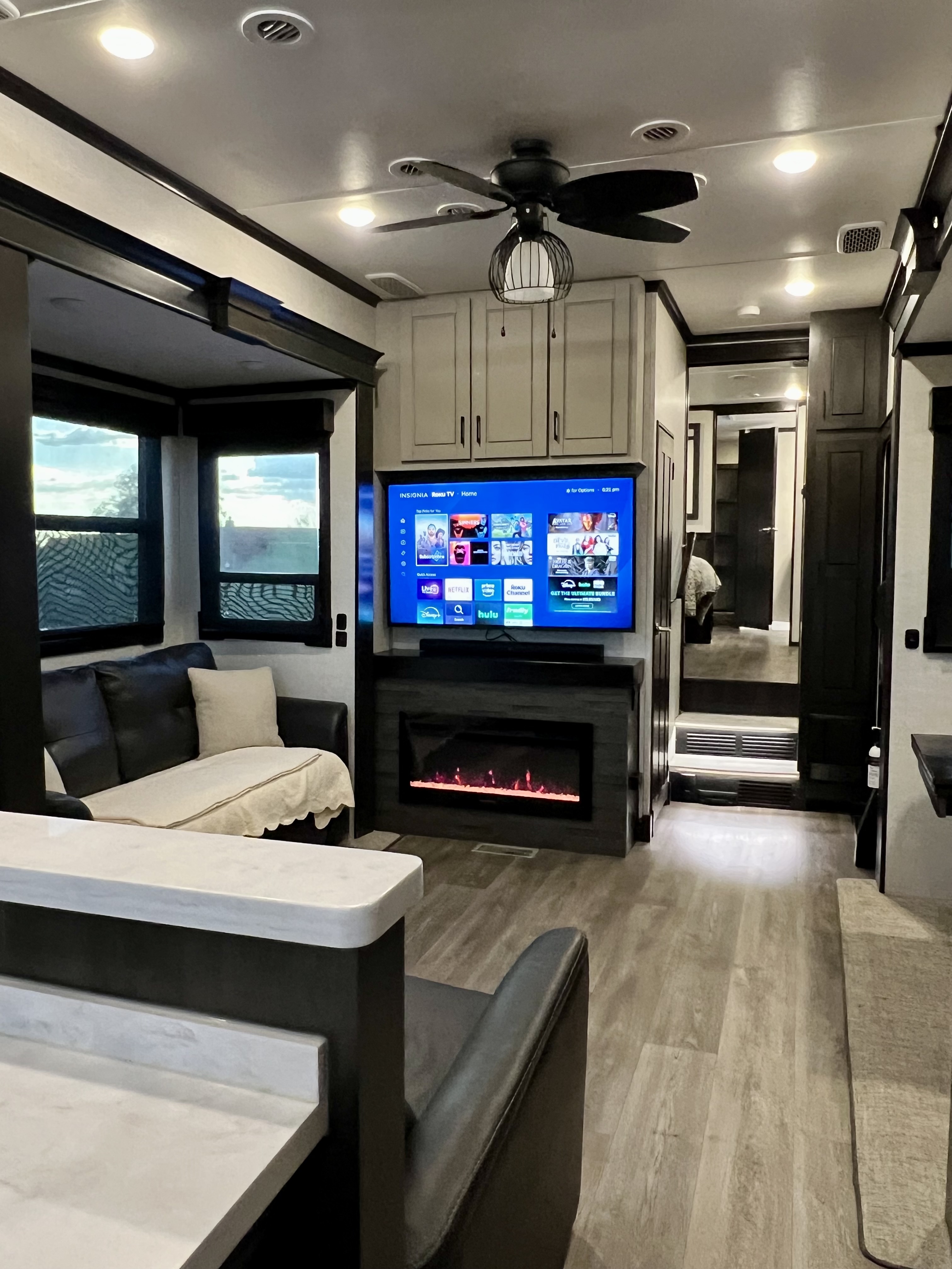 2021 Redwood CROSSROADS 4001LK RV