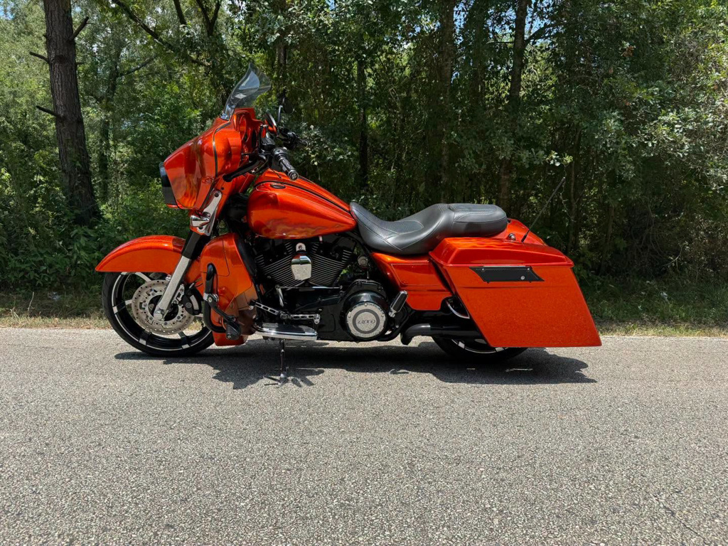 2011 Harley-Davidson  FLHXSE2 CVO STREET GLIDE in conroe TX