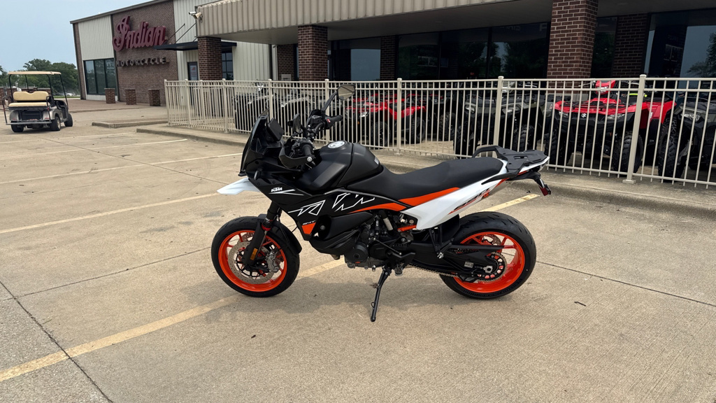 2024 KTM SMT 890 in charleston IL