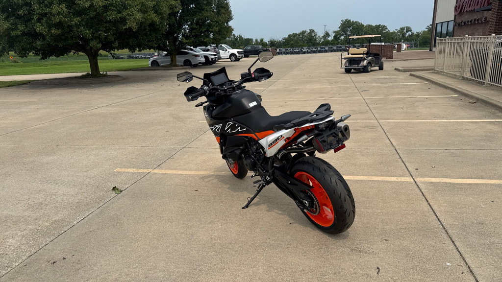 2024 KTM SMT 890 in charleston IL
