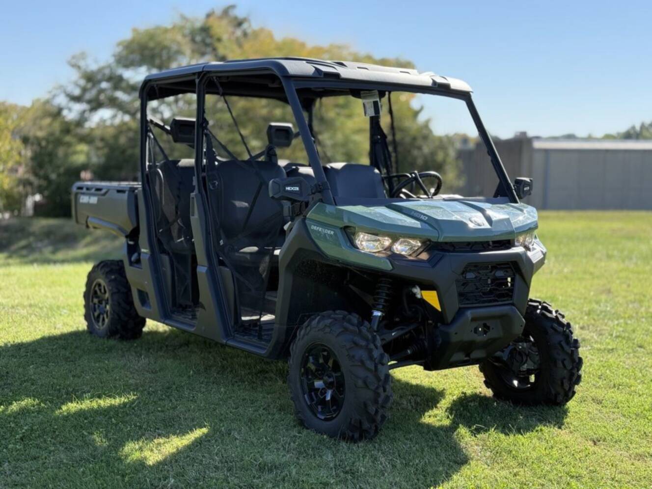 A photo of this 2026 Can-Am Defender MAX DPS HD10
